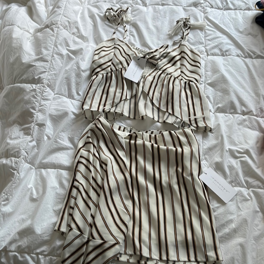 Cute summer set! Never worn. Tags still on.